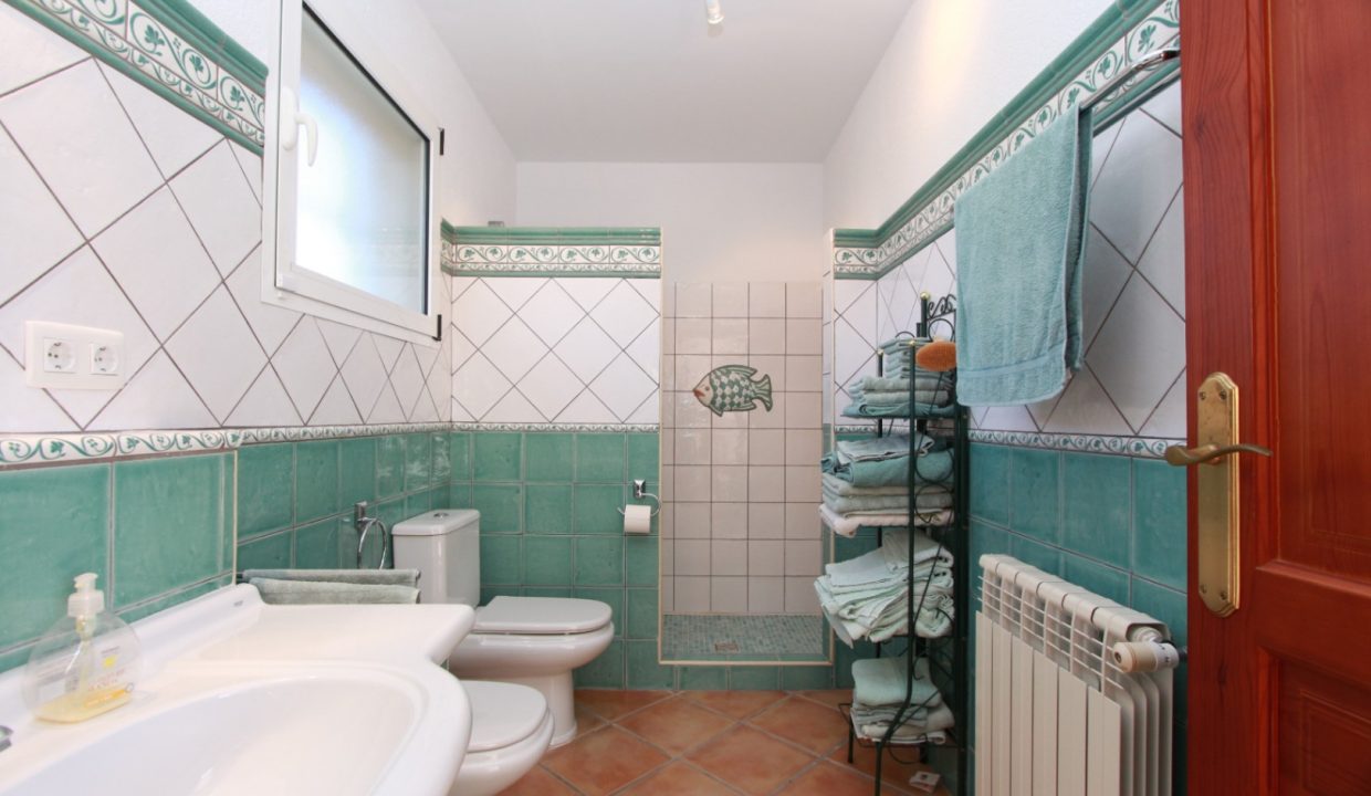 BIGHAUSEFORSALEINCALPE63