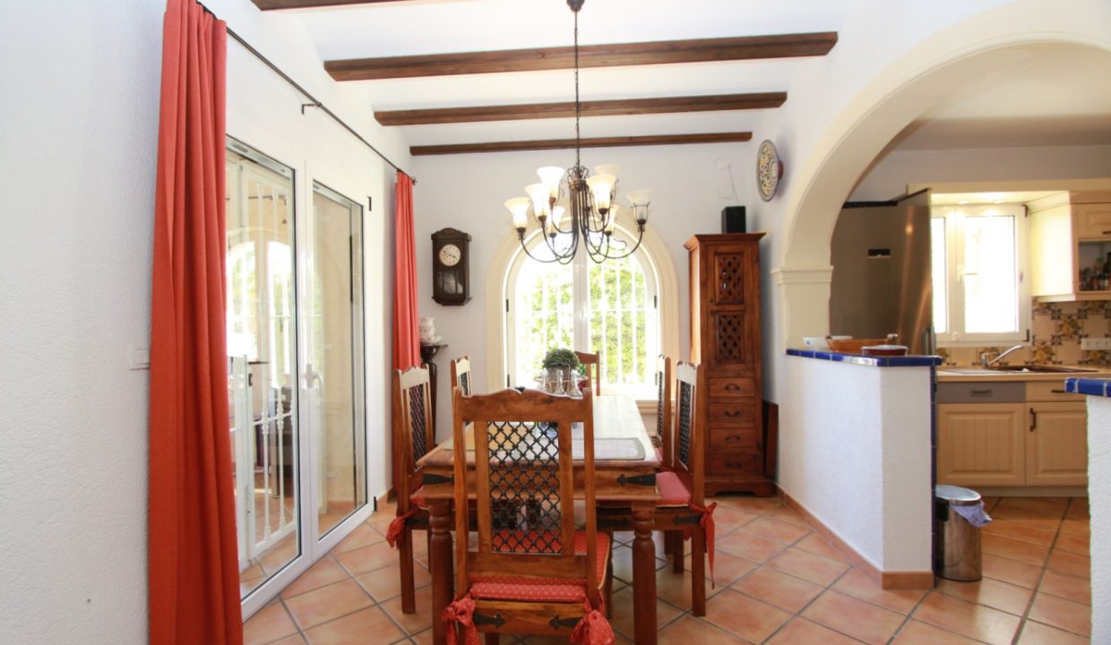 BIGHAUSEFORSALEINCALPE74