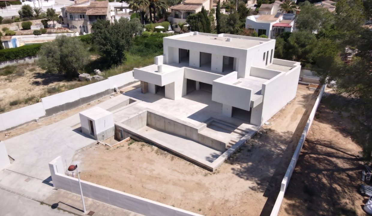 Villa_for_sale_under_construction_Morairadron2