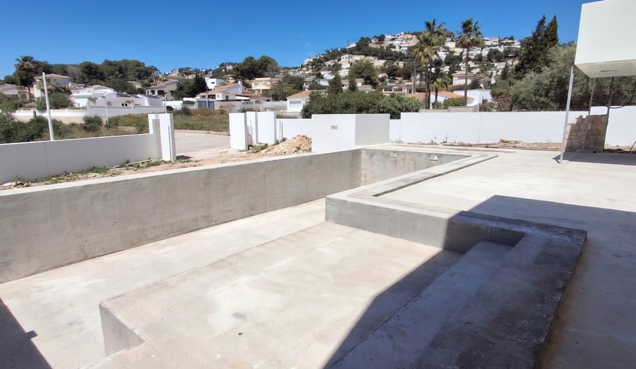 Villa_for_sale_under_construction_Morairadron3
