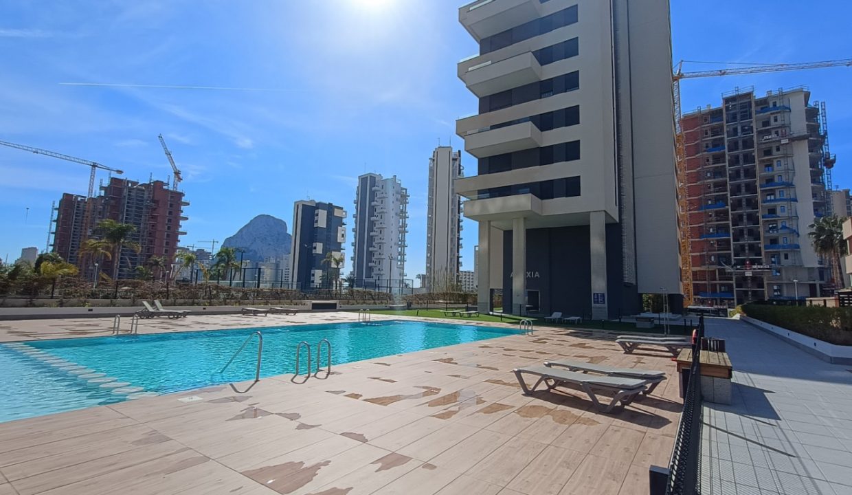 penthouseforsaleincalpewalkingtothebeach21