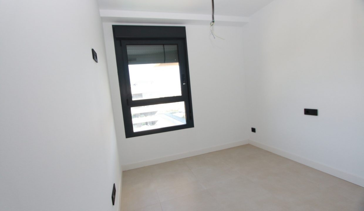 penthouseforsaleincalpewalkingtothebeach3