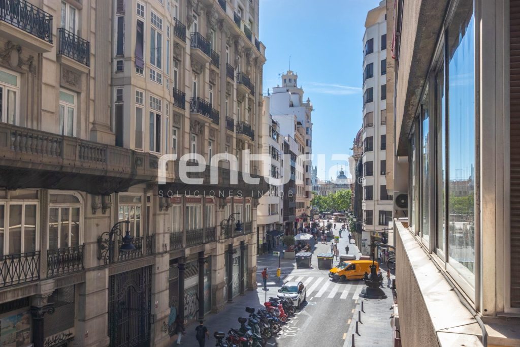 Alquiler de oficina privada en Calle de les Garrigues